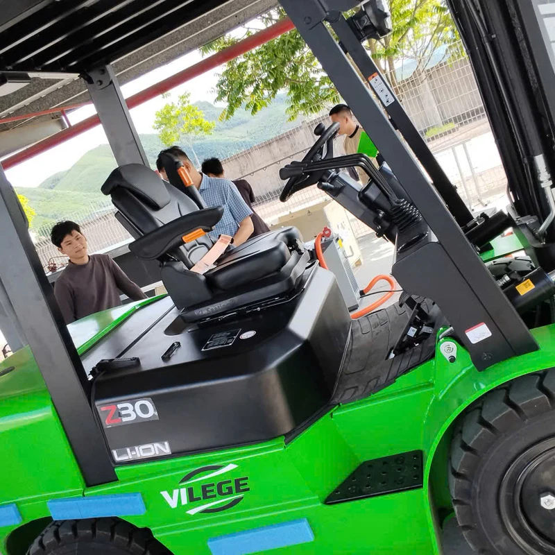 Giao xe nâng tận nơi và hướng dẫn vận hành kỹ thuật