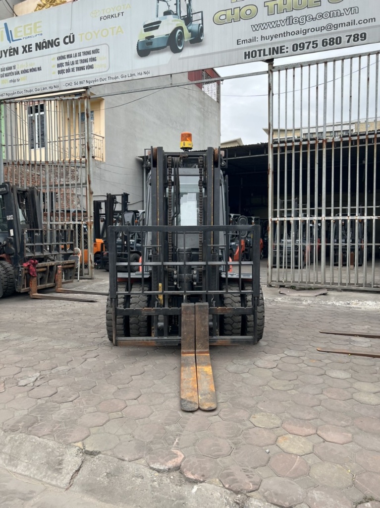 Sửa chữa và bảo trì xe nâng VILEGE