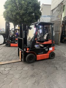Xe nâng ngồi lái 8FBH15