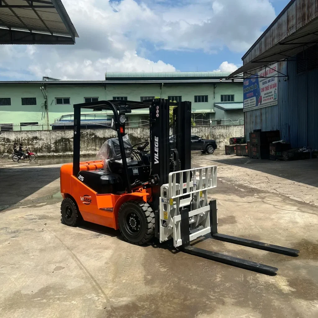 Xe Nâng Dầu Diesel VILEGE 2.5 Tấn (Mới 100%)