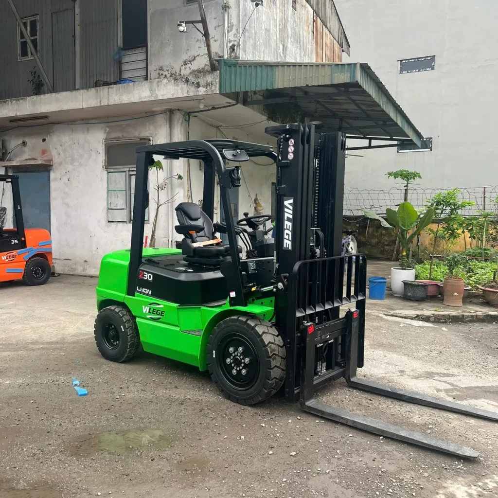 Xe Nâng Điện Ngồi Lái VILEGE 3.0 Tấn (Mới 100%)